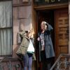 Olivia Wilde (enceinte pour les besoins du tournage) et Annette Bening sur le tournage du film "Life Itself" à New York le 21 mars 2017.