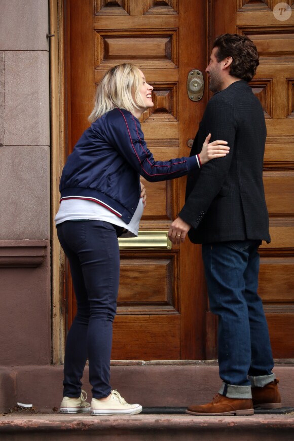 Olivia Wilde et Oscar Isaac sur le tournage du film "Life Itself" à New York le 21 mars 2017.