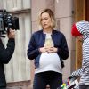 Olivia Wilde, enceinte pour les besoins du tournage du film "Life Itself" à New York le 21 mars 2017.