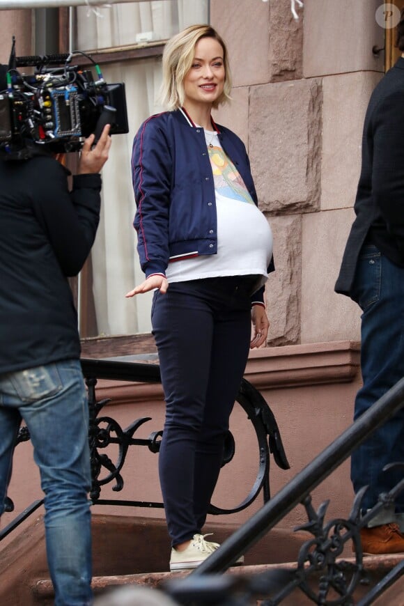 Olivia Wilde, enceinte pour les besoins du tournage du film "Life Itself" à New York le 21 mars 2017.