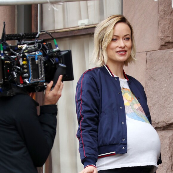 Olivia Wilde, enceinte pour les besoins du tournage du film "Life Itself" à New York le 21 mars 2017.
