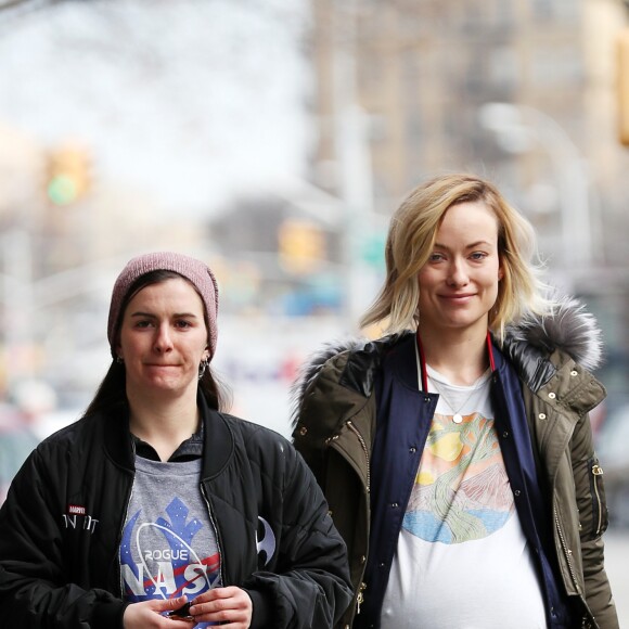 Olivia Wilde, enceinte pour les besoins du tournage du film "Life Itself" à New York le 21 mars 2017.