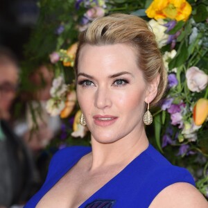 Kate Winslet lors de la première du film "Les Jardins du Roi" (A Little Chaos) au Odeon Kensington à Londres, le 13 avril 2015.