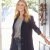 Gwyneth Paltrow pose pour son site Goop en octobre 2016 à Los Angeles