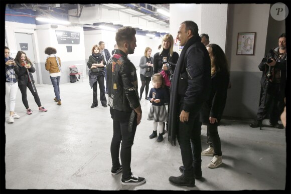 Exclusif - Nikos Aliagas en famille dans les backstage du dernier concert de la tournée "Ensemble" de Kendji Girac à l'AccorHotels Arena, à Paris, le 10 mars 2017.