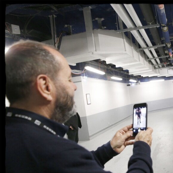 Exclusif - Kendji Girac dans les backstage de son dernier concert de la tournée "Ensemble" à l'AccorHotels Arena (POPB Bercy) à Paris, le 10 mars 2017.