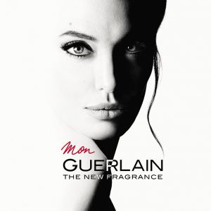 Angelina Jolie, sensuelle et romantique pour Mon Guerlain.