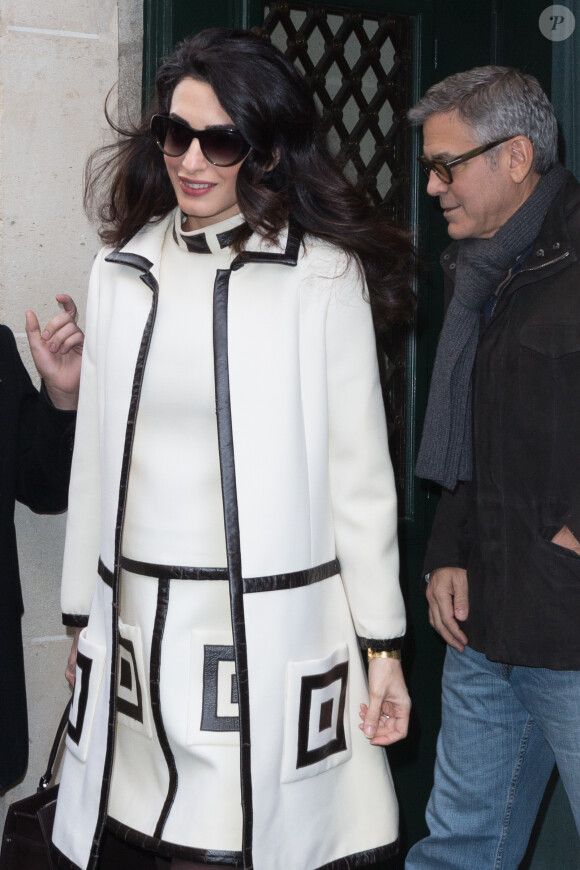 George Clooney et sa femme Amal à la sortie de leur hôtel, L'Hôtel, à Paris. Le 25 février 2017