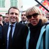 Emmanuel Macron et sa femme Brigitte (Trogneux), en déplacement dans l'Aisne, visitent le château de Villers-Cotterêts le 17 mars 2017. Emmanuel Macron, candidat à l'élection présidentielle pour son mouvement "En Marche!" rencontre des habitants accompagné d'une partie de son staff et d'élus locaux. © Sébastien Valiela / Bestimage