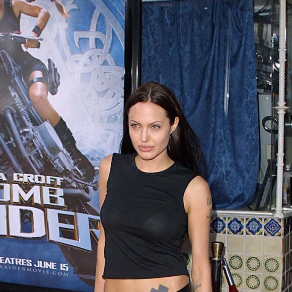 Angelina Jolie à la première de Lara Croft : Tomb Raider à Los Angeles en juin 2001.