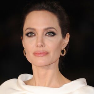 Angelina Jolie - Avant-première du film "Unbroken" à Londres, le 25 novembre 2014.