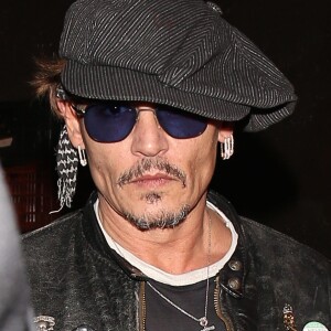 Johnny Depp quitte la soirée d'anniversaire de Lady Gaga au restaurant Gjelina à Los Angeles le 28 mars 2017.