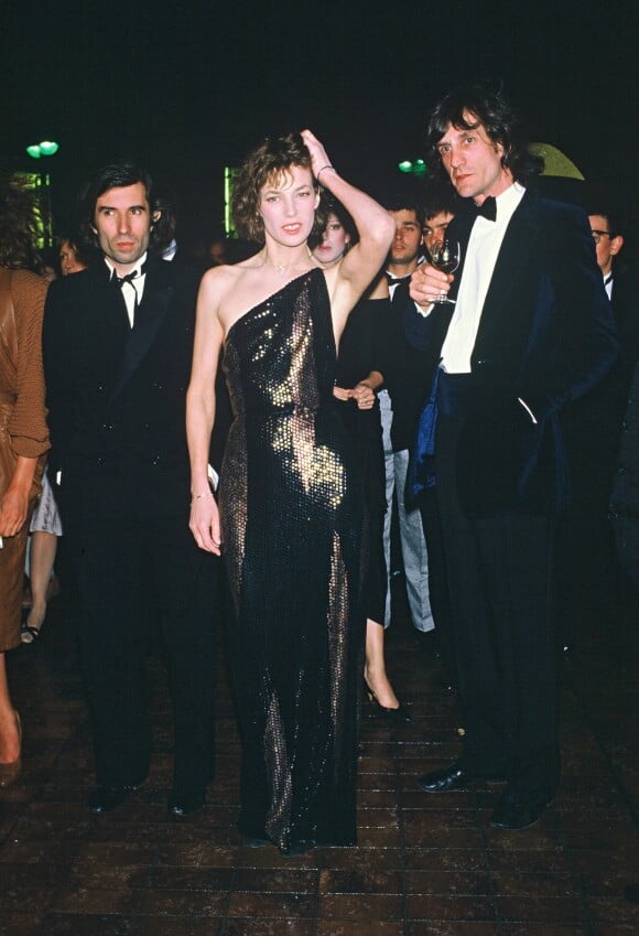 Jane Birkin entourée de son compagnon Jacques Doillon et son frère Andrew Birkin au Festival de Cannes en mai 1984.