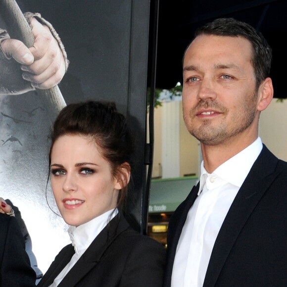 Kristen Stewart et Rupert Sanders à la première de "Blanche-Neige et le Chasseur" à Westwood, Los Angeles, le 29 mai 2012