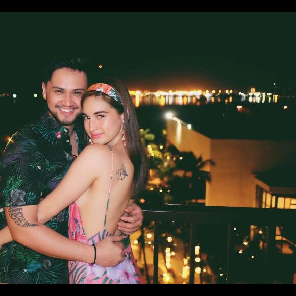 Billy Crawford fait une belle déclaration d'amour à sa fiancée Coleen Garcia sur Instagram le 3 avril 2017.