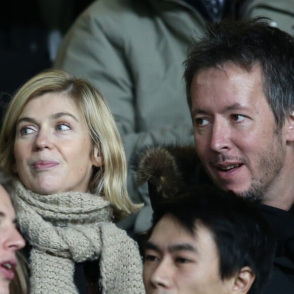 Jean-Luc Lemoine et sa compagne Adeline - People lors du match de football PSG contre Lille au parc des Princes a Paris le 22 décembre 2013.
