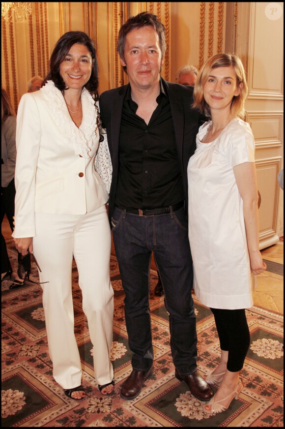 Alexandra Schamis, Jean-Luc Lemoine et sa compagne Adeline - Cérémonie des remises des insignes d'officier dans l'ordre national du mérite à Gilbert Coullier. En 2010. 
