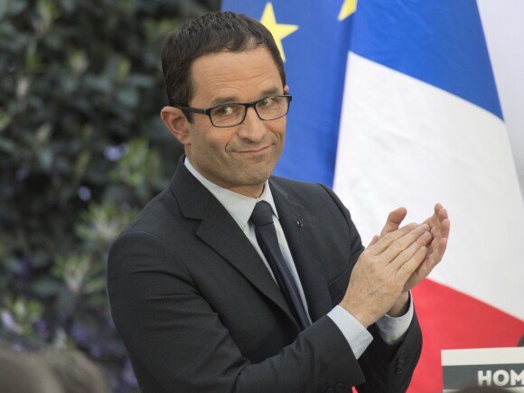 Benoît Hamon - Le parti socialiste rend hommage à Henri Emmanuelli au siège du parti socialiste à Paris le 27 mars 2017. © Pierre Perusseau/Bestimage