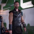 Tessa Thompson et Chris Hemsworth dans Thor - Ragnarok