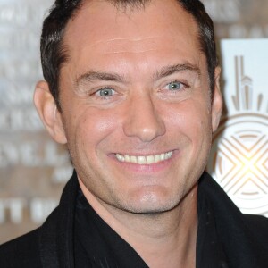 Jude Law illumine l'Empire State Building en l'honneur du philanthrope Sir Ian McKellen (Only Make Believe) à New York, le 14 novembre 2016