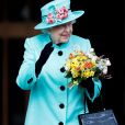 La reine d'Angleterre Elizabeth II assiste à la messe de Pâques à la chapelle Saint-Georges de Windsor, le 16 avril 2017