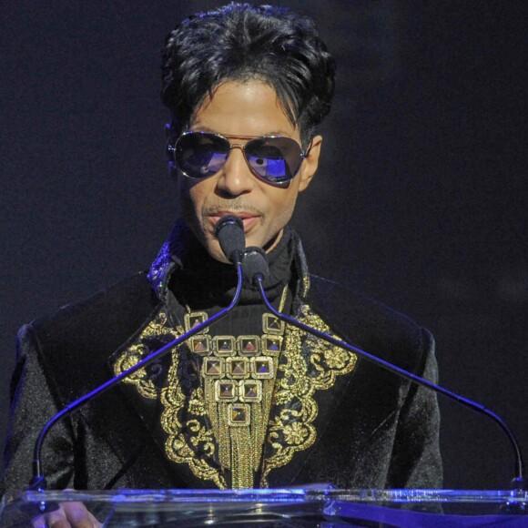 Le chanteur Prince annonce sa nouvelle tournée ''Welcome 2 America'' lors d'une conférence au Apollo Theater à New York le 14 octobre 2010.