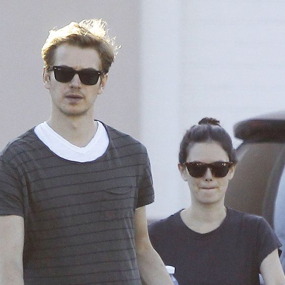 Rachel Bilson et son mari Hayden Christensen sont allés faire du shopping chez ‘Toys R Us' à Burbank, le 21 octobre 2015
