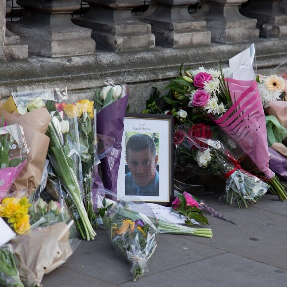 Le quartier de Westminster en deuil après l'attentat terroriste de Londres, le 23 mars 2017.