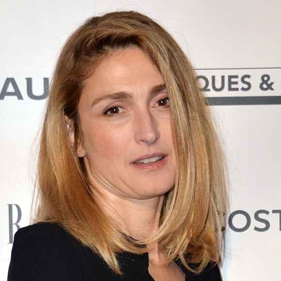 Julie Gayet à la 24ème cérémonie des "Trophées du Film Français" au Palais Brongniart à Paris, le 02 février 2017. © Ramsamy Veeren/Bestimage