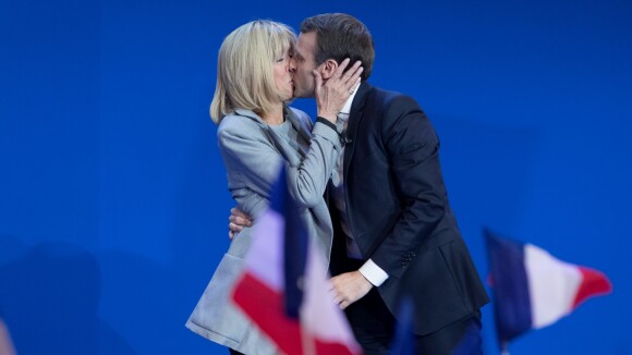 Emmanuel Macron : Baiser victorieux à Brigitte et touchante déclaration