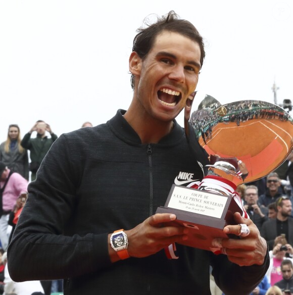 Rafael Nadal - Finale du Monte Carlo Rolex Masters 2017 sur le court Rainier III du Monte Carlo Country Club à Roquebrune Cap Martin le 23 avril 2017. Nadal a remporté le match en 2 sets, 6/1 - 6/3. Il remporte ici ce tournoi pour la dixième fois. © Claudia Albuquerque/Bestimage