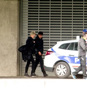 Tom Cruise sur le tournage d'une scène de Mission Impossible 6 quai Austerlitz à Paris, France, le 23 avril 2017.