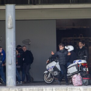 Tom Cruise sur le tournage d'une scène de Mission Impossible 6 quai Austerlitz à Paris, France, le 23 avril 2017.