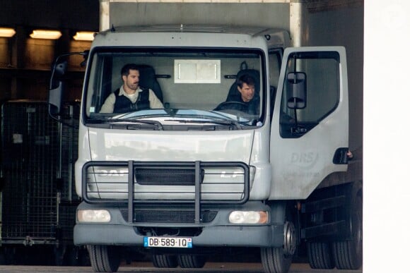 Tom Cruise et Henry Cavill sur le tournage d'une scène de Mission Impossible 6 quai Austerlitz à Paris, France, le 23 avril 2017.