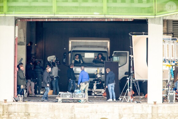 Tom Cruise et Henry Cavill sur le tournage d'une scène de Mission Impossible 6 quai Austerlitz à Paris, France, le 23 avril 2017.