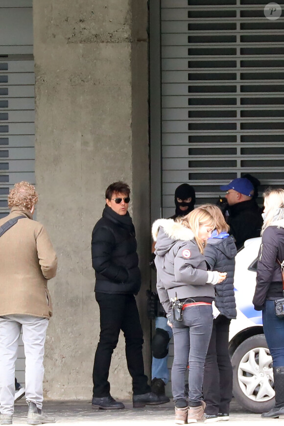 Tom Cruise sur le tournage d'une scène de Mission Impossible 6 quai Austerlitz à Paris le 23 avril 2017.