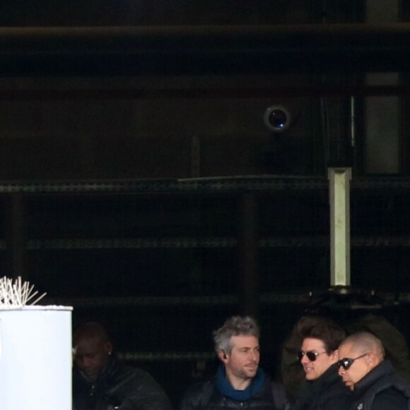 Tom Cruise sur le tournage d'une scène de Mission Impossible 6 quai Austerlitz à Paris le 23 avril 2017.