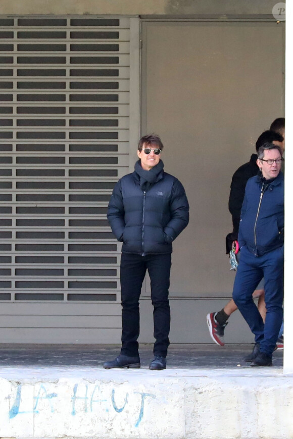 Tom Cruise sur le tournage d'une scène de Mission Impossible 6 quai Austerlitz à Paris le 23 avril 2017.