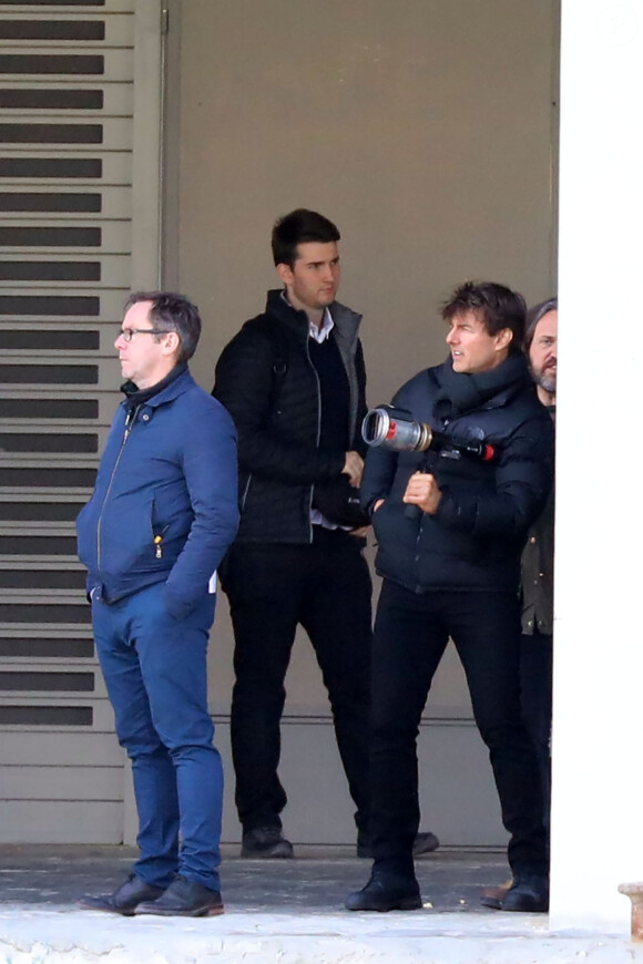 Tom Cruise sur le tournage d'une scène de Mission Impossible 6 quai Austerlitz à Paris le 23 avril 2017.