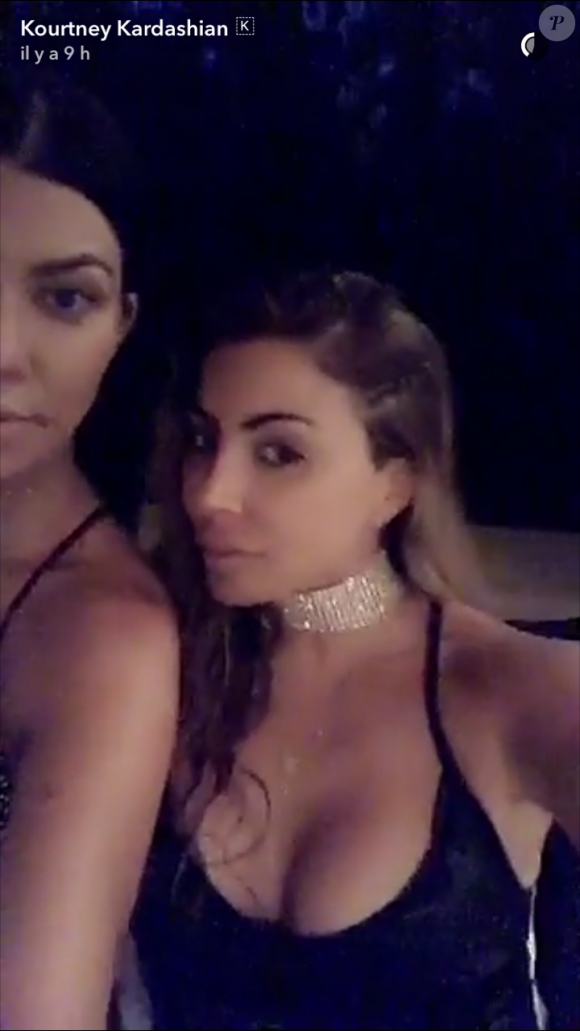 Kourtney Kardashian et Larsa Pippen sur Snapchat lors de leurs vacances au Mexique le 24 avril 2017