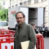 Marc Levy devant les studios de RTL où il était invité pour faire la promotion de son nouveau roman "Elle et lui" à Paris, le 26 mai 2015.