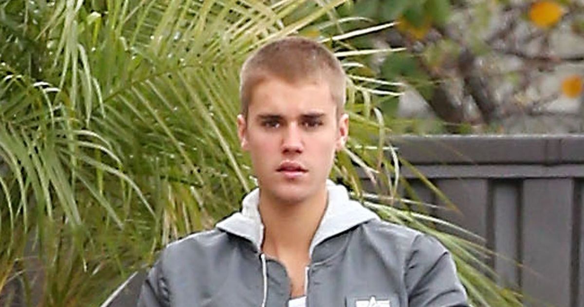 Exclusif - Justin Biebers'est garé sur une place handicapé à la sortie