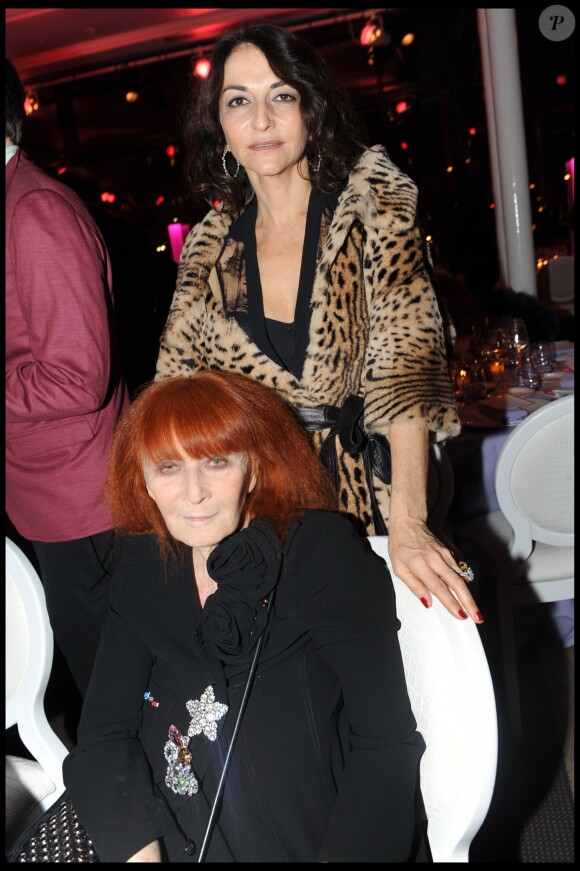 Sonia Rykiel et sa fille Natalie au dîner de gala de la mode contre le sida à Paris le 28 janvier 2010