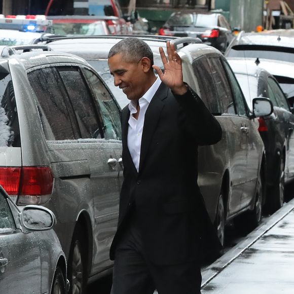 Barack Obama à la sortie du restaurant Upland à New York. Le 10 mars 2017.