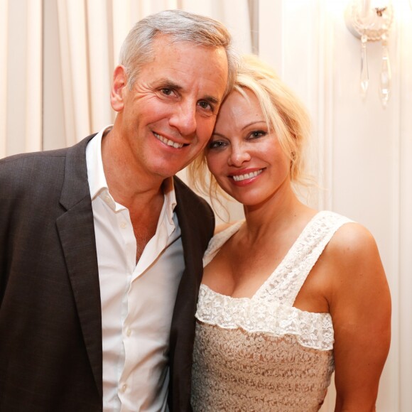 Exclusif - Bernard de La Villardière, Pamela Anderson - L'actrice américaine Pamela Anderson organisait au restaurant "Leroy's Paris", un dîner au profit de la Pamela Anderson Foundation à Paris le 4 mai 2017.