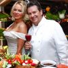Exclusif - Pamela Anderson et le chef Christophe Leroy - L'actrice américaine Pamela Anderson organisait au restaurant "Leroy's Paris", un dîner au profit de la Pamela Anderson Foundation à Paris le 4 mai 2017.