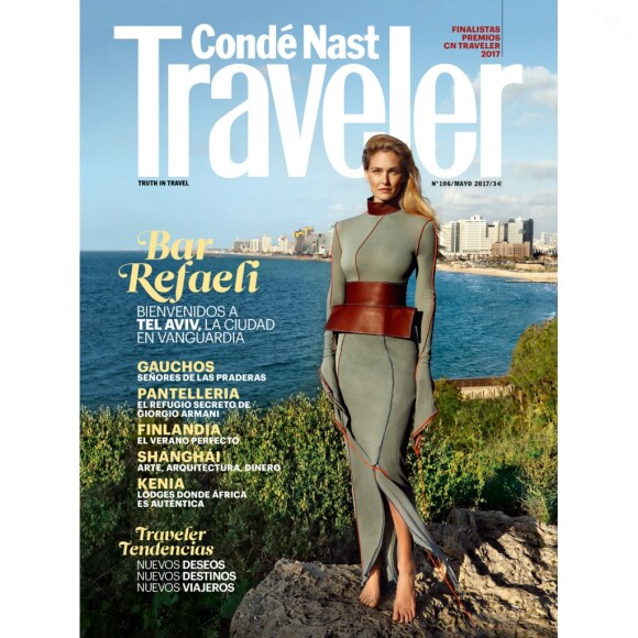 Bar Refaeli en couverture du magazine Condé Nast Traveler España. Numéro de mai 2017.