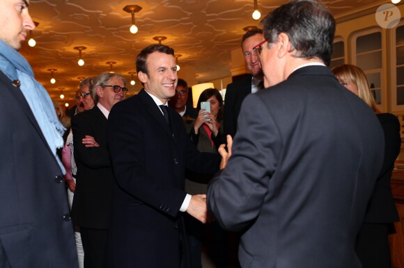 Exclusif - Emmanuel Macron et sa femme Brigitte (Trogneux) sont allés voter à la mairie du Touquet pour le deuxième tour de l'élection présidentielle. Le 7 mai 2017 © Dominique Jacovides - Sébastien Valiela / Bestimage