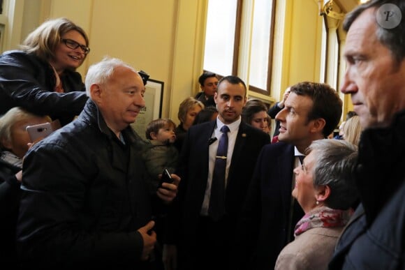 Exclusif - Emmanuel Macron et sa femme Brigitte (Trogneux) repartent de la mairie du Touquet après être allés voter pour le deuxième tour de l'élection présidentielle. Le 7 mai 2017 © Dominique Jacovides - Sébastien Valiela / Bestimage