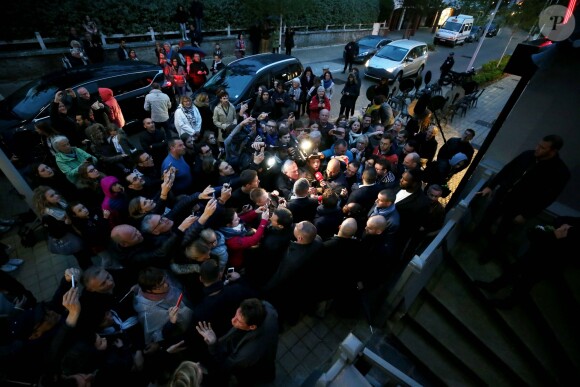 Emmanuel Macron et sa femme Brigitte (Trogneux) sont allés dîner à la Brasserie des Sports au Touquet, la veille de l'élection présidentielle. Le 6 mai 2017 © Dominique Jacovides - Sébastien Valiela / Bestimage